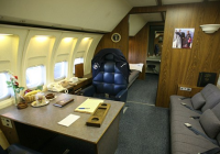 AIR FORCE ONE – FLYING OVAL OFFICE